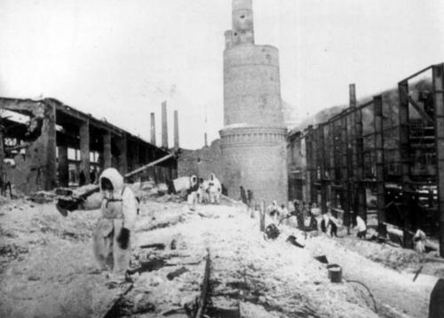 Barricade plant in Stalingrad 1942.jpg